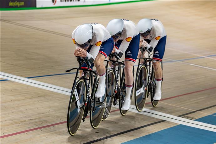 Sabah Seansı Dünya Rekorlarıyla Başladı