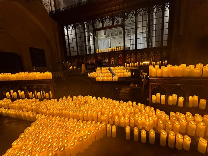 Mum Işığında Yavaşlamak ve Şehrin Yeni Sessiz Kaçışı