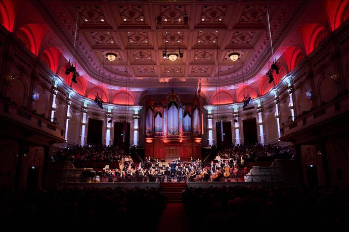 Amsterdam'ın Tarihi Konser Salonuna Davetli İlk Türk Filarmoni Orkestrası, Ayakta Alkışlandı