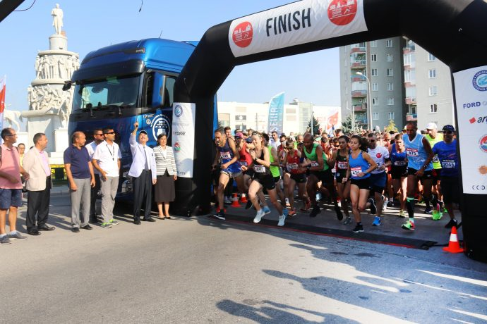 Ford Otosan Eskişehir Kurtuluş Yarı Maratonu yoğun ilgi gördü