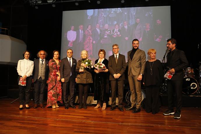 Frankfurt Türk Film Festivali'nin Onur ve Vefa Ödülleri verildi