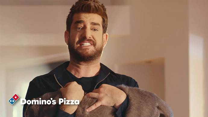 Enis Arıkan'lı ilk Domino’s Pizza reklamı: Dürümos
