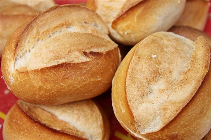 İstanbul'da bazı frıncılar ekmeğe yüzde 25 zam yaptı