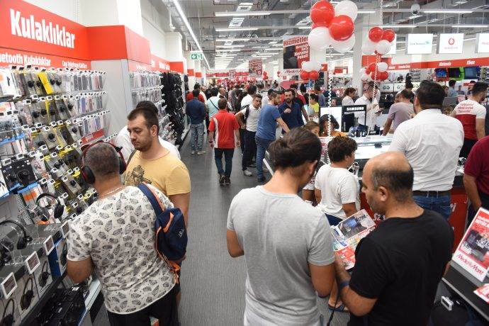 MediaMarkt 30 Ağustos'ta iki mağaza birden açtı