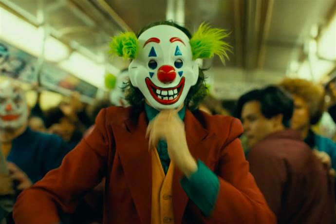 Joker, gişede 'Batman v Superman'i geride bıraktı