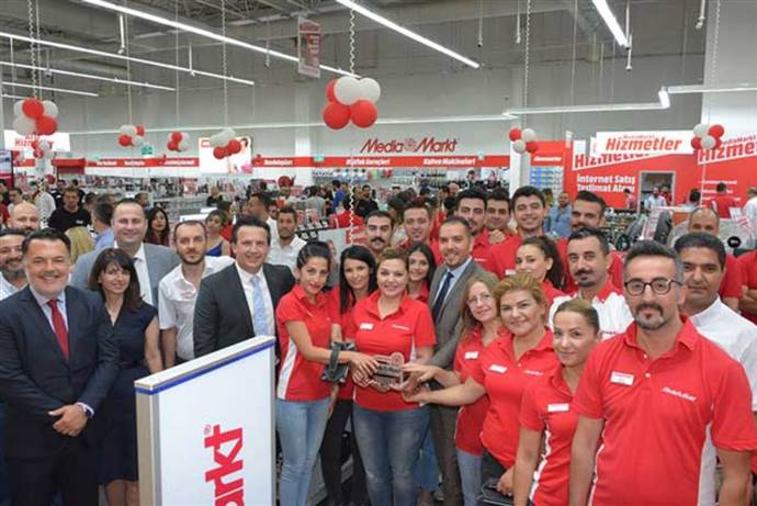 MediaMarkt İzmir’deki 6. mağazasını Forum AVM’de açtı