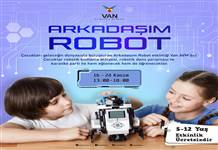 İnsansı robot Mini Ada Van AVM'de çocukları bekliyor