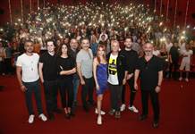 Karakomik Filmler ekibi İzmir'de moral depoladı 