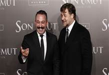 Cem Yılmaz’dan Russell Crowe’a ‘geçmiş olsun’ mesajı