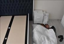 İnternetten yatak sipariş eden çift bir aydır yerde yatıyor